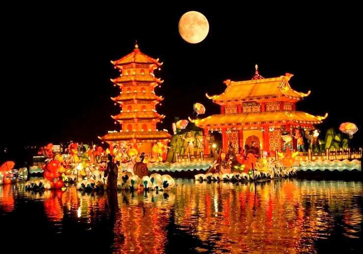 Mid Autumn Festival image source: thebeijinger
